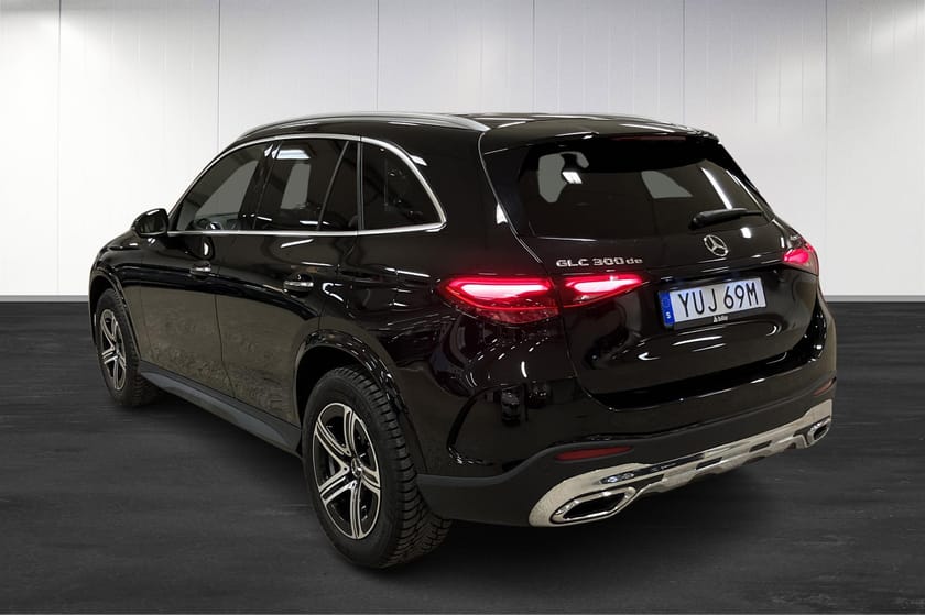 Bild 3 av Mercedes-Benz GLC 300 d e 4MATIC AMG-LINE/Hotellpaket/S-VHjul/360kamera/Digitaltlight/keyless