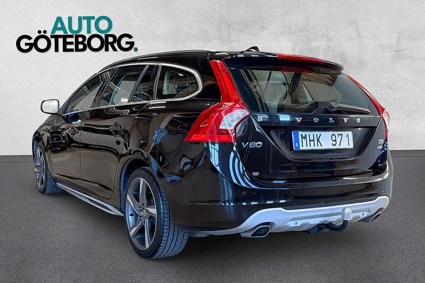 Bild 4 av Volvo V60 D5 AWD Geartronic R-Design Summum Dragkrok TV Taklucka
