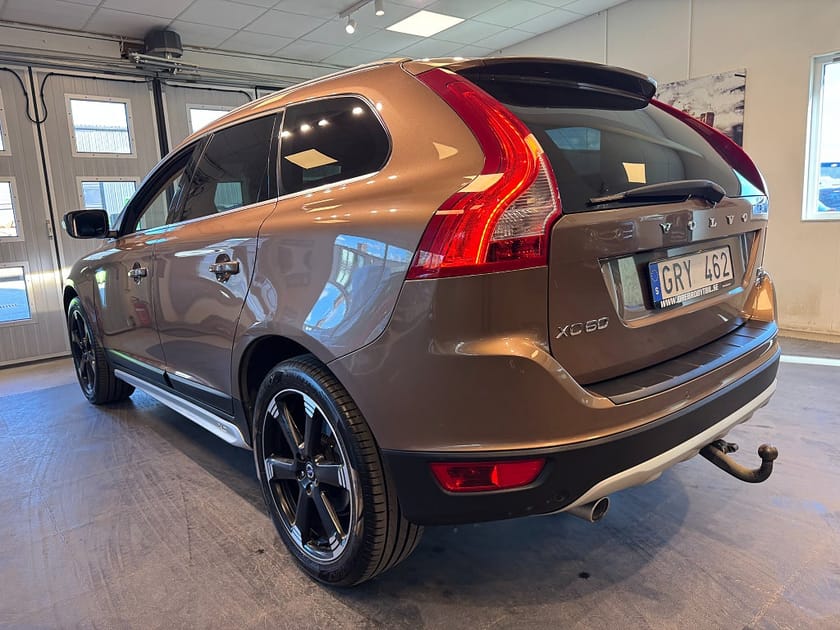 Bild 3 av Volvo XC60 D5 AWD Geartronic Summum Drag Värmare Kamrem bytt 205hk