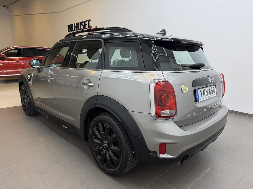 Bild 3 av MINI Countryman Cooper SE ALL4 224hk Pano/HK/Navi/Bkamera/HUD/Läder
