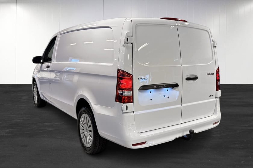 Bild 4 av Mercedes-Benz Vito 116 CDI 4x4 3.0t SKÅP LÅNG PRO 9G-Tronic | Smartphone | Drag | Backkamera