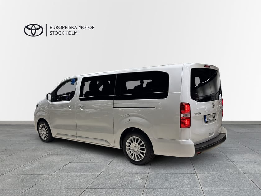 Bild 2 av Toyota Proace Verso 2,0D AUT 180 HK SHUTTLE 9-SITS V-HJUL