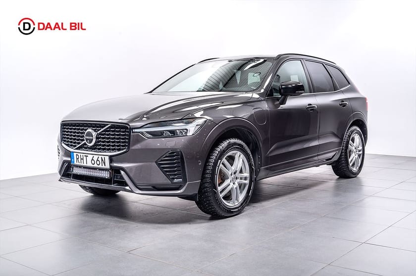 Bild 3 av Volvo XC60 RECHARGE T6 AWD 350HK 18,8kWh R-DESIGN H/K® PANO DRAG
