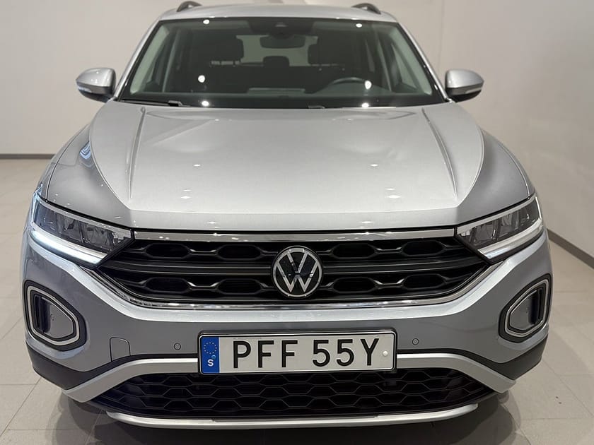 Bild 3 av Volkswagen T-Roc 1.5 TSI 150HK Drag B-kamera Värmare