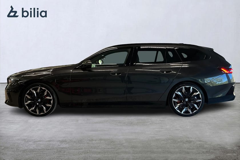 Bild 3 av BMW 530e xDrive Touring M-Sport Business | Drag | 21tum | Head-U