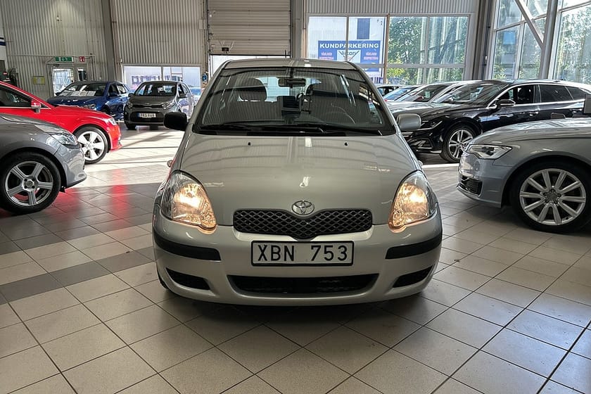 Bild 3 av Toyota Yaris 5-dr 1.0 VVT-i / SUPERDEAL 3.95% /
