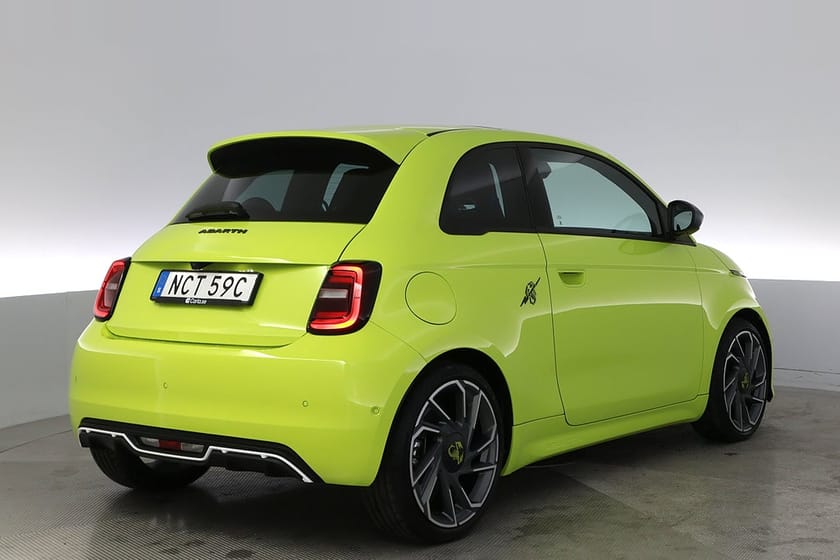 Bild 5 av Abarth 500e 42 kWh Scopionissima Pano Kamera Navi BLIS