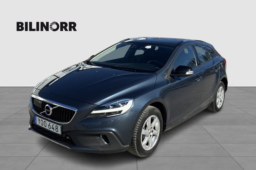 Bild 1 av Volvo V40 Cross Country D3 Panorama/Kamrem bytt/Drag/HarmanKardon