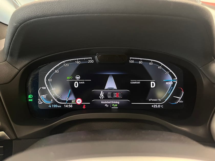 Bild 5 av BMW iX3 Backkamera Adaptiv farthållare