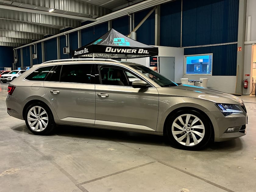 Bild 2 av Škoda Superb Kombi Skoda 1.8 TSI Aut L&K | Skinn | Drag | Värmare