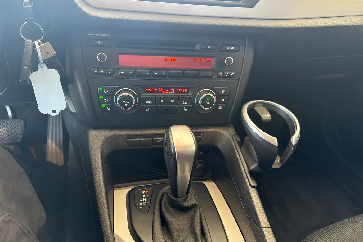 picture of a car