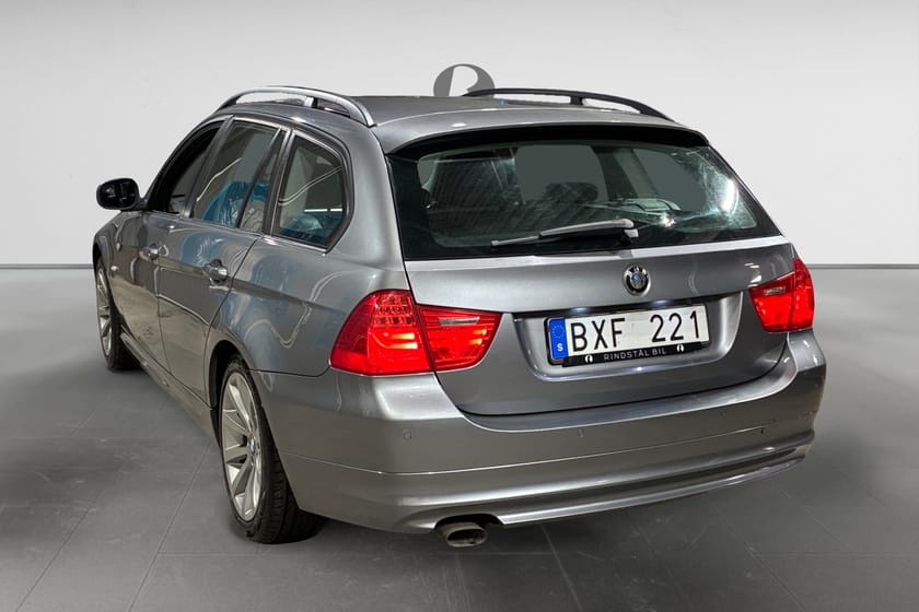 Bild 5 av BMW 318d Touring 143 HK COMFORT PDC 18200MIL SPORTSTOL 17"