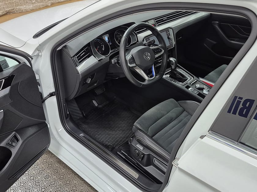 Bild 2 av Volkswagen Passat Sportscombi GTE Plug in 218HK