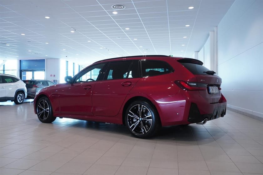 Bild 3 av BMW 330e xDrive Touring M-Sport Drag Fartpilot HiFi