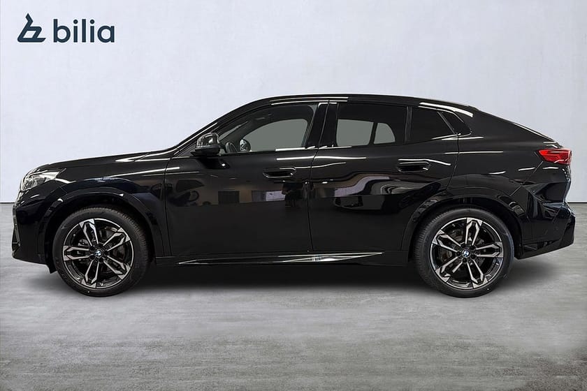 Bild 3 av BMW iX2 xDrive30 xDrive 30 M-sport | Drag | Backkamera | Aktiv farth.