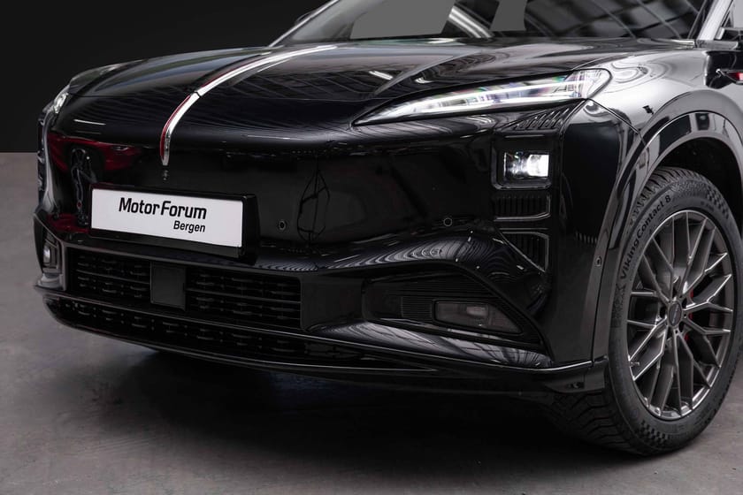 Bilde 2 av Hongqi EHS7 Exclusive, luftfjæring og 4-hjuls styring