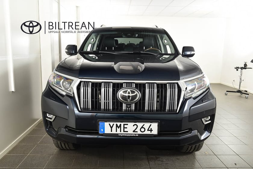 Bild 5 av Toyota Land Cruiser 2.8 D 4WD Premium Drag Värmare Vinterhjul