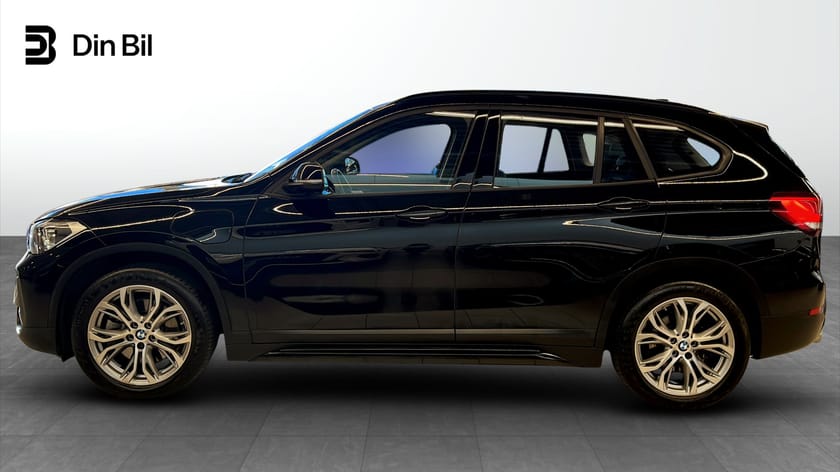 Bild 2 av BMW X1 xDrive25e Plug in Hybrid 220hk