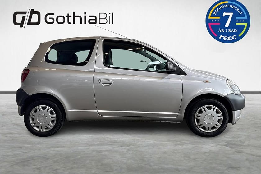 Bild 4 av Toyota Yaris 3-dörrar 1.0 VVT-i AC Endast en ägare och 8000 mil