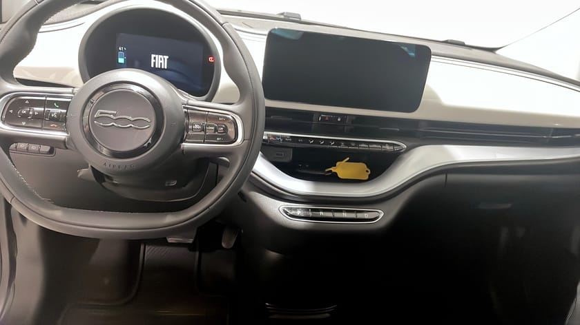 Bild 4 av Fiat 500e BEV ICON *BACKKAMERA*