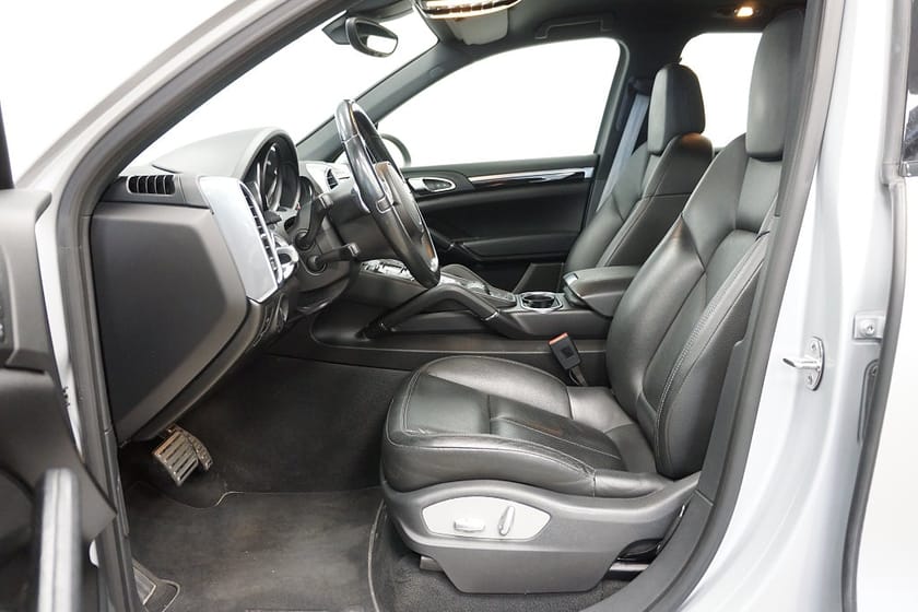 Bild 5 av Porsche Cayenne S Hybrid 380HK | SVENSKSÅLD