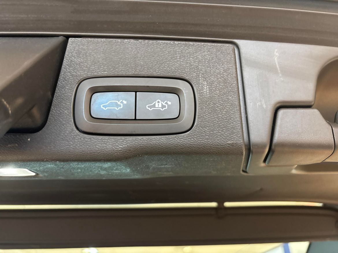 Volvo XC60 2023 - miniatyr 12