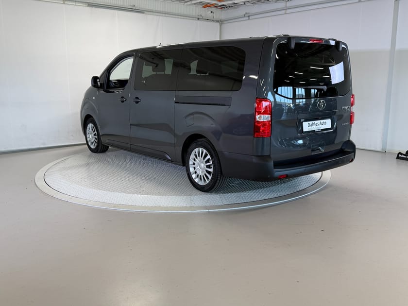 Bilde 4 av Toyota Proace Verso Electric Long 75 Lang 9-Seter/Cruise/Oppv.ratt/Navi/Kam/Dab+