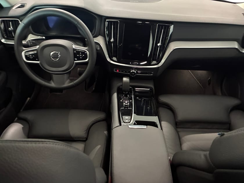 Bild 5 av Volvo V60 T6 Plus Dark Nordic Edition