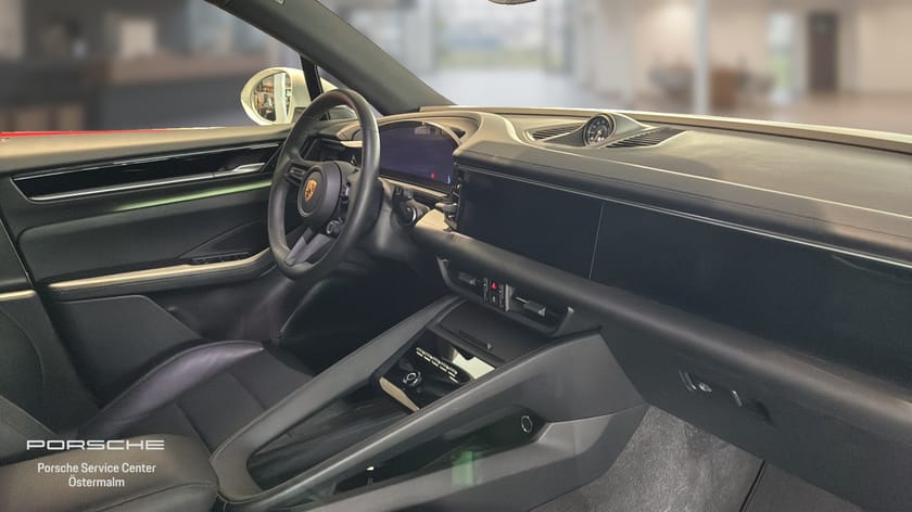 Bild 4 av Porsche Macan Electric Moms