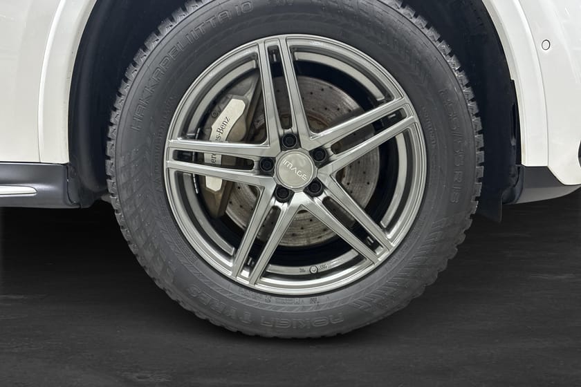 Bild 5 av Mercedes-Benz GLC 300 e 4MATIC SUV