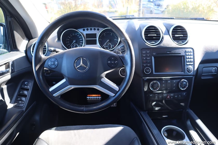 Bild 3 av Mercedes-Benz ML 350 CDI 4MATIC 231hk  Airmatic, Sport, Automat, Dragkrok, Svensksåld