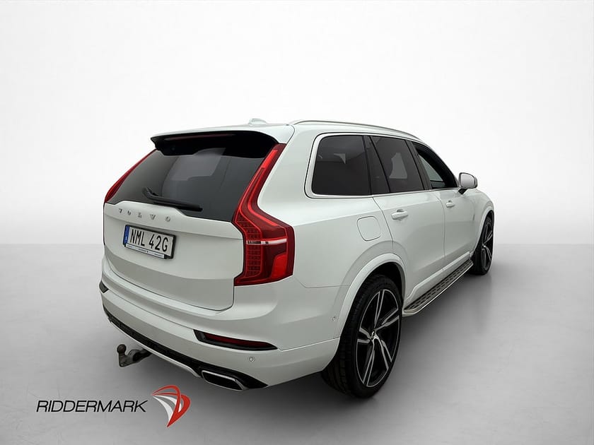 Bild 4 av Volvo XC90 Recharge T8  7-Sit R-Design B&W Pano Luft Drag
