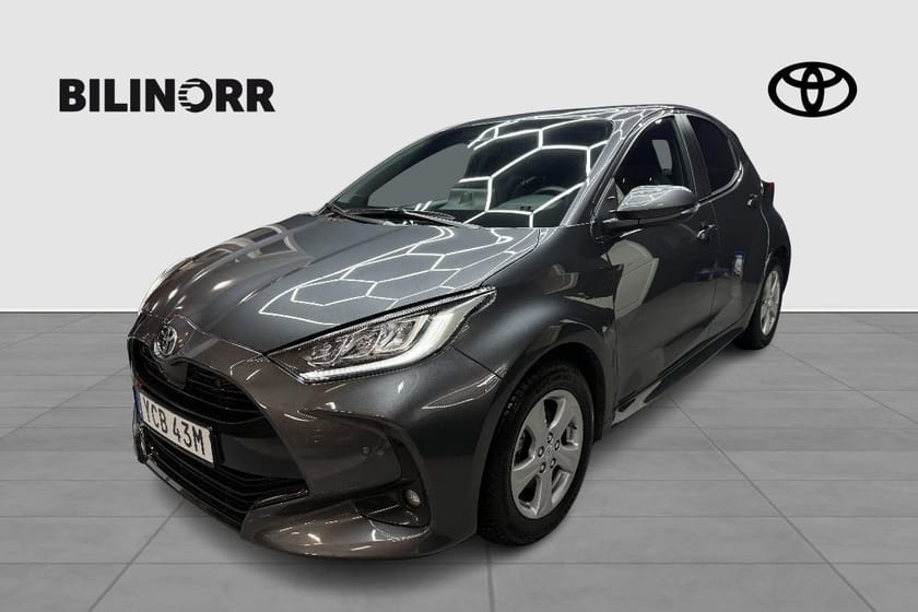 Bild 1 av Toyota Yaris Hybrid 1,5 130 5D STYLE V-HJUL