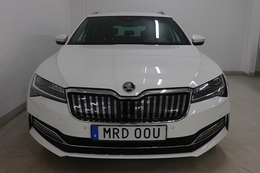 Bild 2 av Škoda Superb iV Kombi Skoda 1.4 Business L&K 360° Canton P-Värme Adap-F