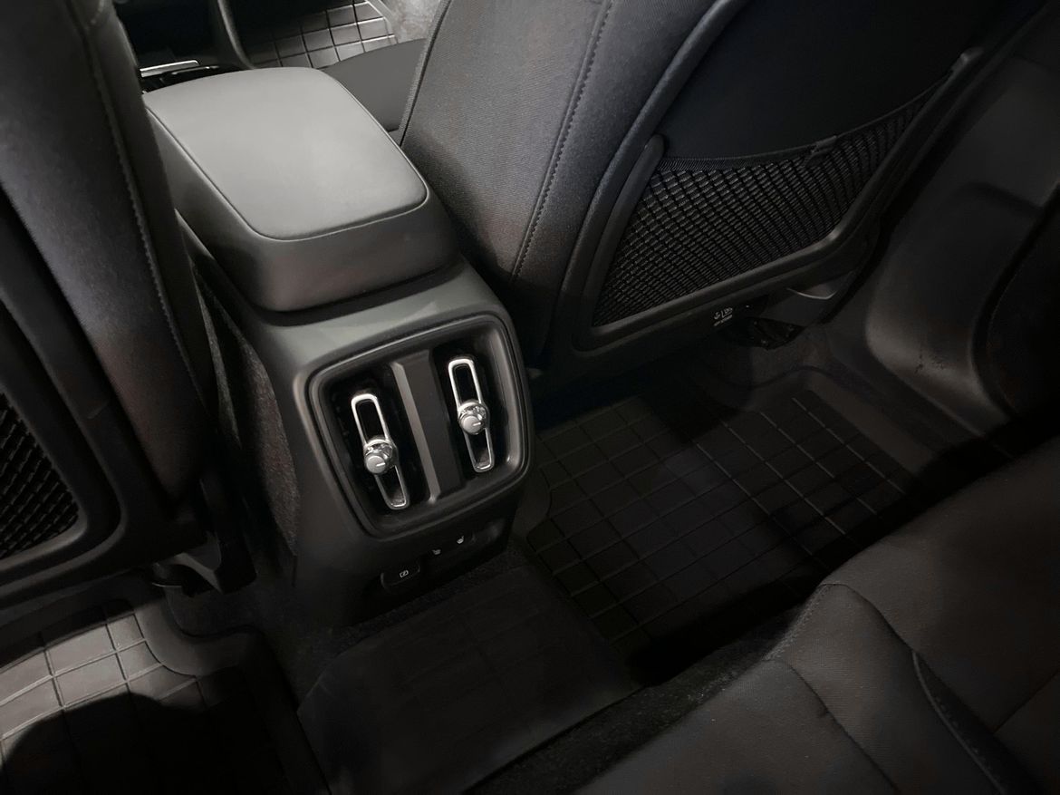 Volvo XC40 2023 - miniatyr 10