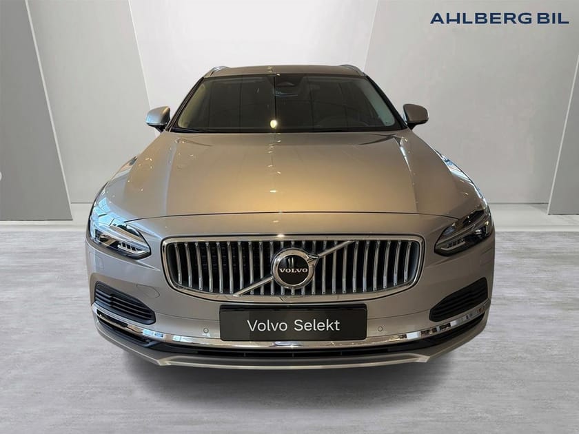 Bild 4 av Volvo V90 T6 Core Edition II, Dragkrok Halvautomatisk, Parkeringskamera Bak, Baklucka Elmanövrerad, Google Maps