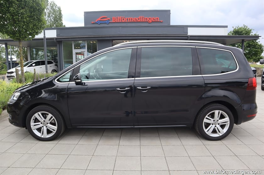 Bild 1 av Volkswagen Sharan 7-seater 2.0 TDI SCR FWD 150hk Aut 7 Sits Drag Backkamera