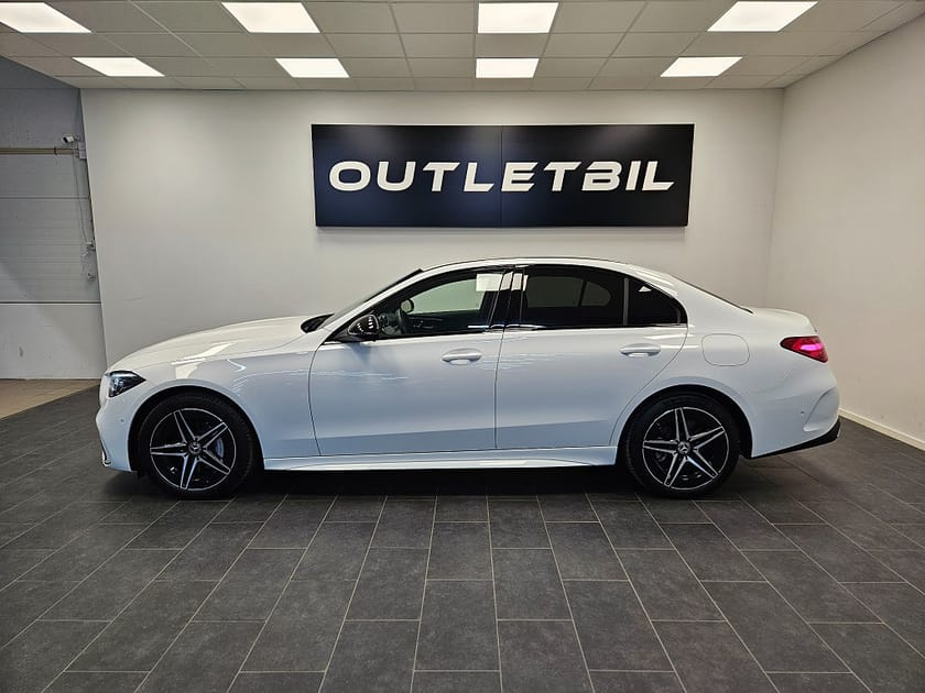 Bild 2 av Mercedes-Benz C 300 de AMG Sedan Nightpackage Burmester Navi Backkamera