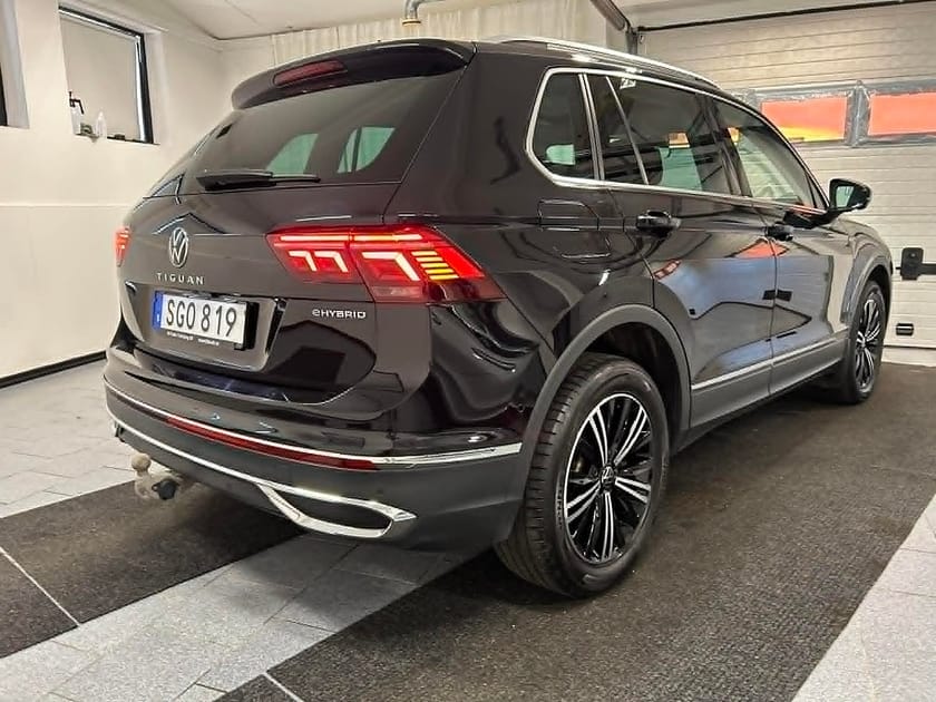 Bild 2 av Volkswagen Tiguan eHybrid 1.4 TSI 245 hk Elegance MOMS Drag IQ Panorama