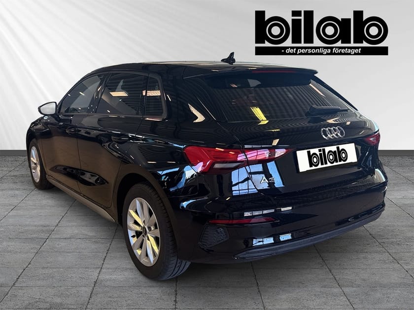 Bild 4 av Audi A3 Sportback 30 TFSI PROLINE 110 HK 6-VÄXLAD