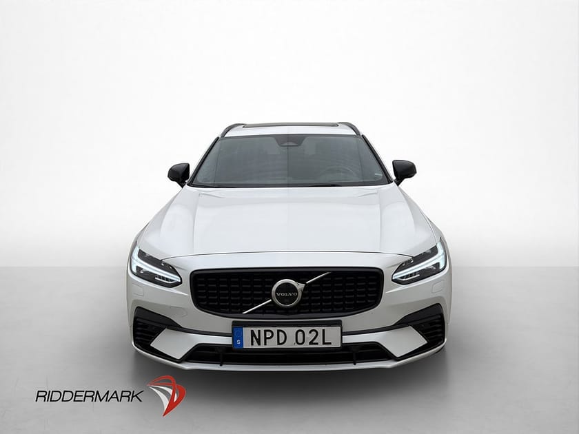 Bild 2 av Volvo V90 Recharge T6 AWD Ultimate Dark Luftfjädring B&W