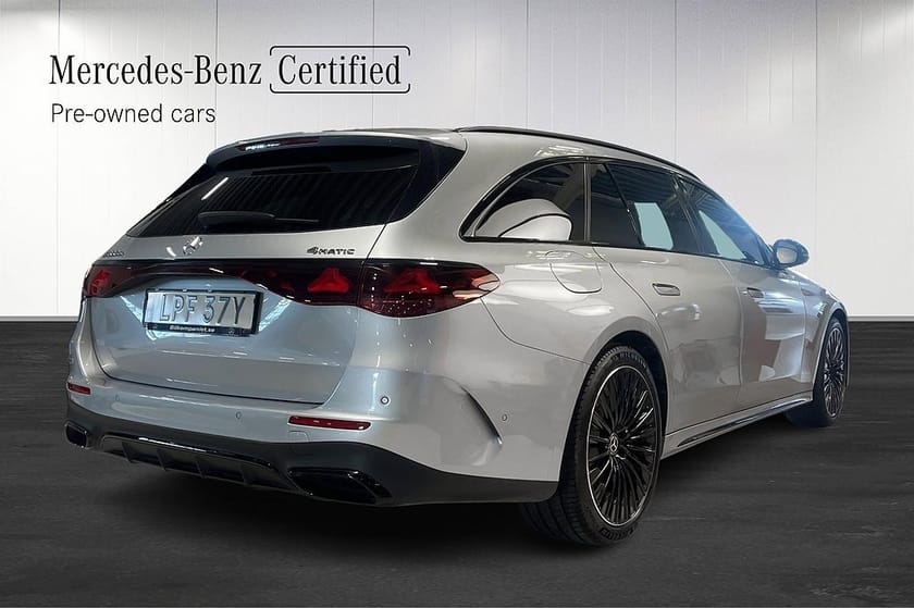 Bild 4 av Mercedes-Benz E 300 d e 4MATIC T de AMG Adv+ Airmatic Drag Night Package Moms