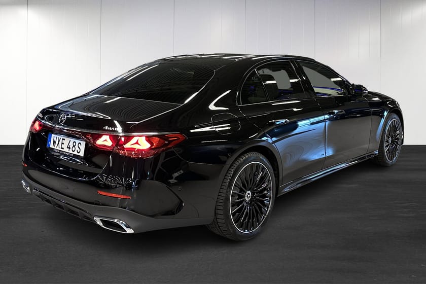 Bild 4 av Mercedes-Benz E 300 d e 4MATIC de 4M | AMG | Burmester | 360 | Pano | Nightpaket | Advanced Plus |