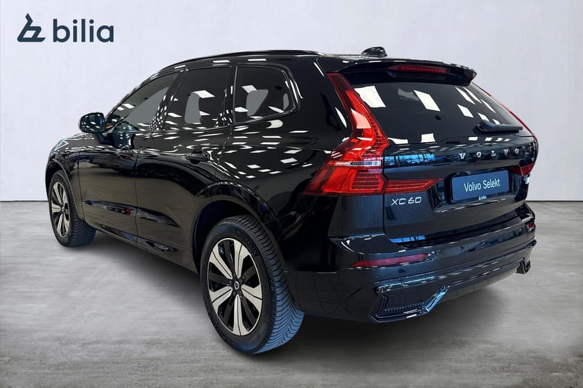Bild 2 av Volvo XC60 Recharge T8 II Plus Dark/Tonade rutor/Rattvärme/Baksätesvärme
