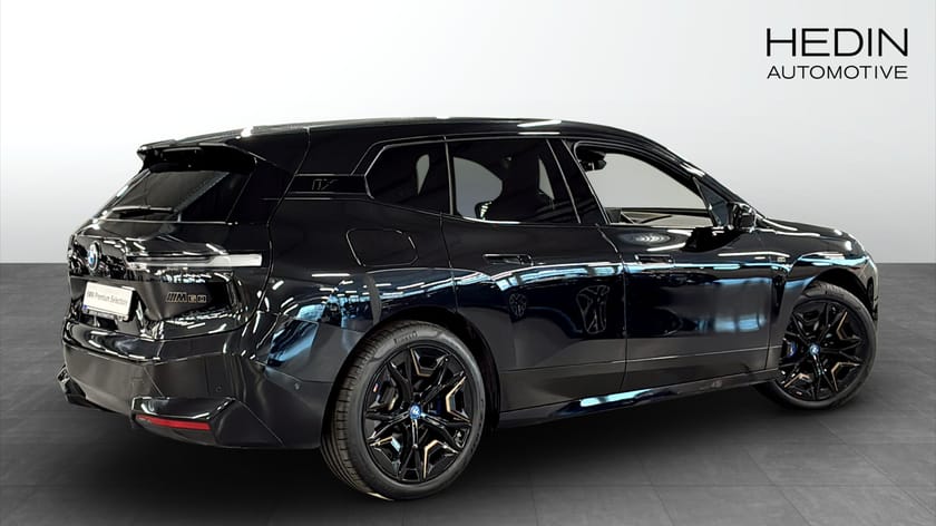 Bild 2 av BMW iX M60 Driving Assist Pro Panorama Head Up 360° B&W Diamond