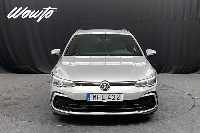Bild 2 av Volkswagen Golf Sportscombi 1.5 eTSI DSG 150HK R-Line /Drag