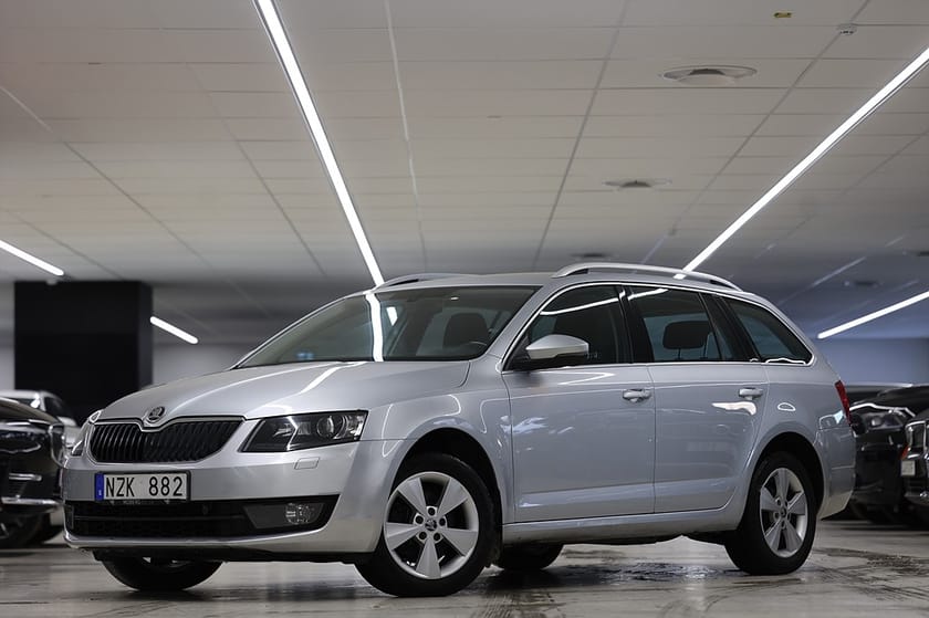 Bild 3 av Škoda Octavia Kombi Skoda 1.6 TDI 4x4 105hk Elegance PDC Värmare