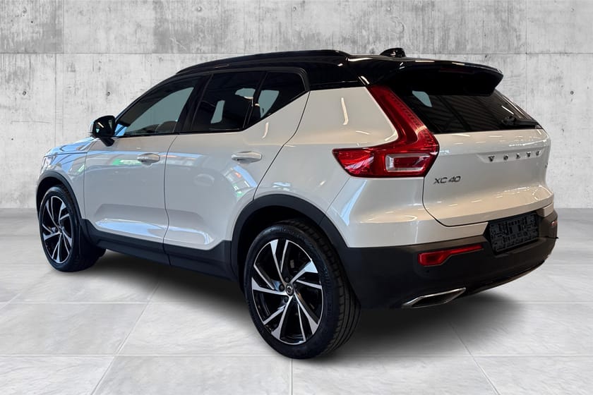Bilde 3 av Volvo XC40 D3 AWD R-Design/Krok/ACC/360kam/Tek.pk PRO/VOC/20'''++