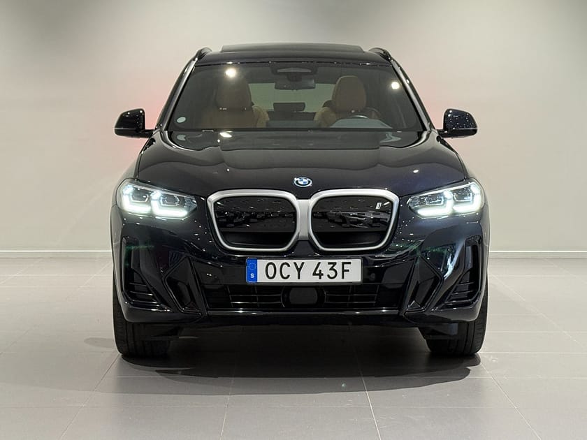 Bild 2 av BMW iX3 Charged M Sport Drag P/D-Assist Panorama Elstol m minne