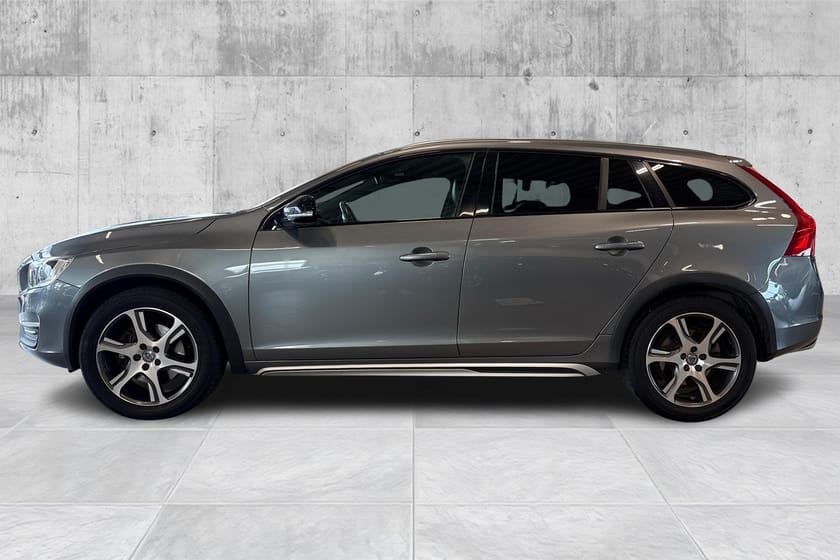 Bilde 2 av Volvo V60 Cross Country D3 Summum/Krok/Tek.pk PRO/VOC/R.kam/Navi PRO+++